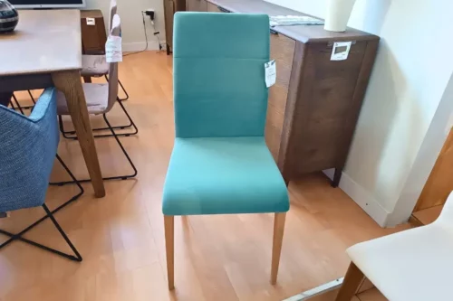 Krzesło z litego drewna Quadro Paged