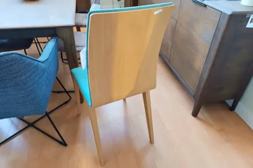 Krzesło z litego drewna Quadro Paged