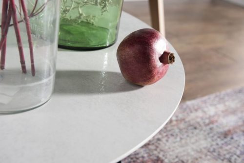 Ława z blatem ze spiekiu kwarcowego