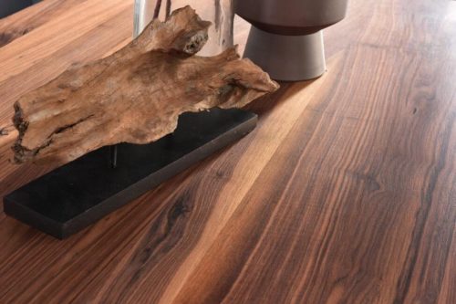 Stół z naturalnego drewna Bacari