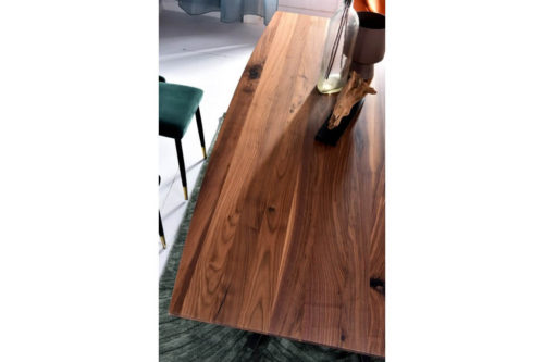 Stół z naturalnego drewna Bacari