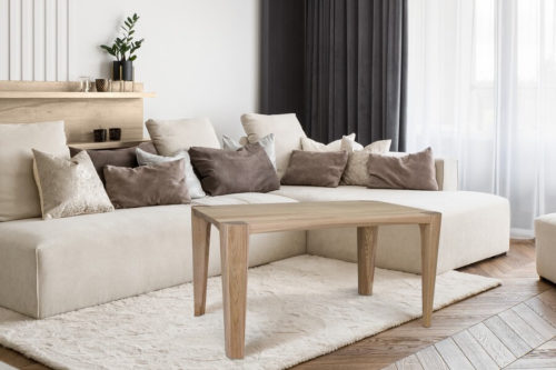 Stolik kawowy z litego drewna Amadeo