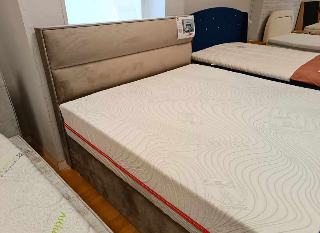 Łóżko kontynentalne Dallas Materasso